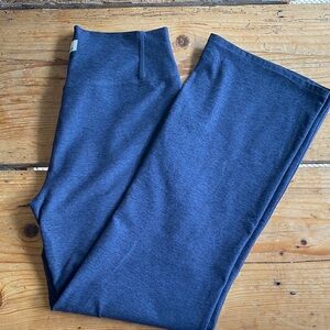 Vuori cropped flare pants - Navy